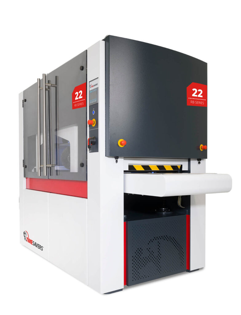 Maschinelles Entgraten mittels Bürsten in der Rotationsbürstenmaschine.